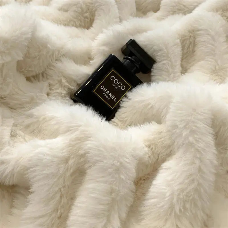 Luxury Faux Fur Throw Decorfaure