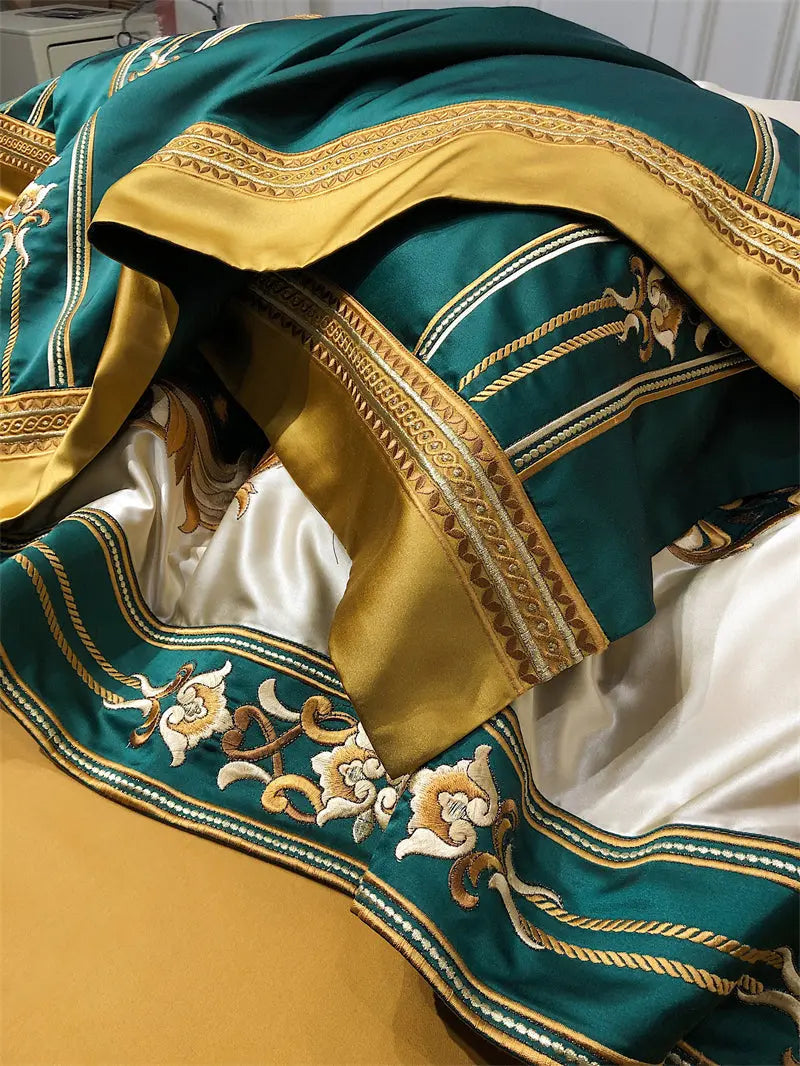 Vintage Silk Embroidered Bedding Set Decorfaure